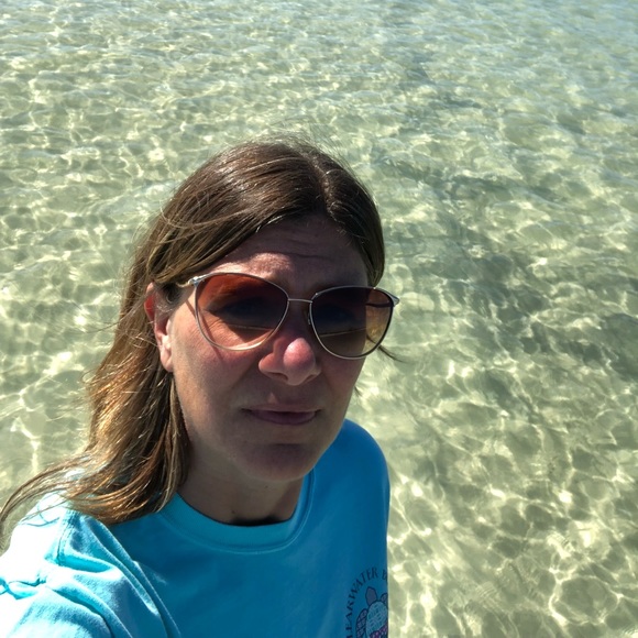 Meet your Posher, Deb - Picture 1 of 1